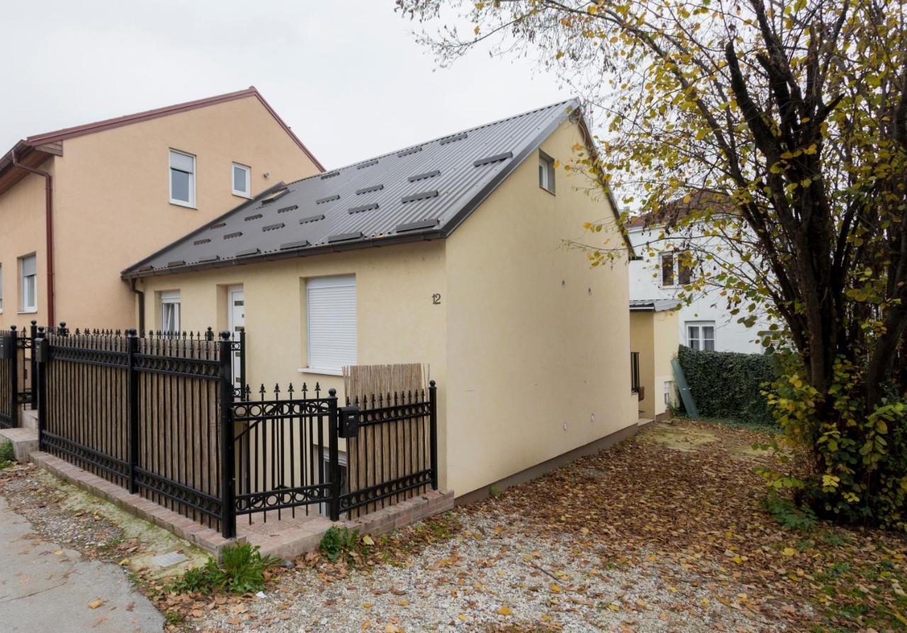 Appartamento Zagreb, New, Free Parking, Near Bus Station Esterno foto